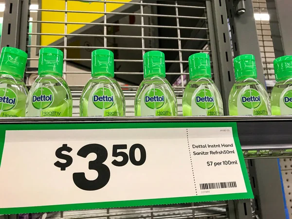 Sydney Australia May 2020 Dettol Sanitizers Back Shelfs Woolworths Supermarket — Stock Photo, Image