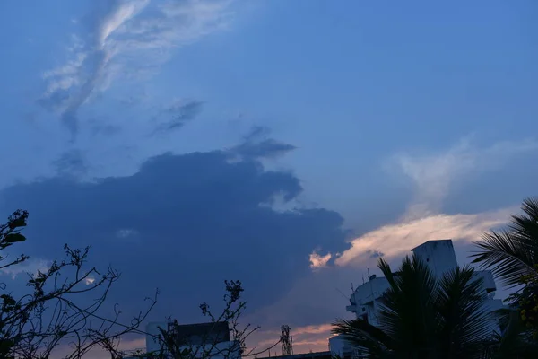 Cielo Azul Con Nubes Blancas Fondo Natural — Foto de Stock