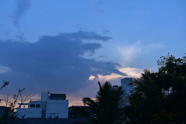 Cielo Azul Con Nubes Blancas Fondo Natural — Foto de Stock