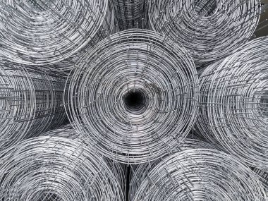 İnşaata hazırlanan çelik çubuk..