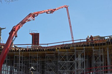 Bina yapım aşamasında