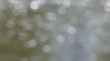 Gri parıltılı ışıklar, odaklanmış ışık yansımaları bokeh arkaplan