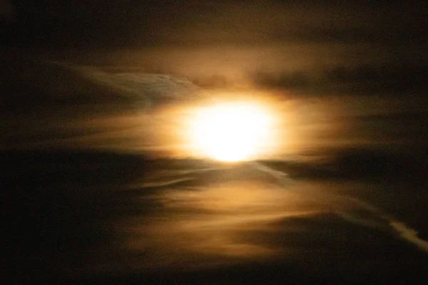 Volle Wolf Maan Bewolkte Hemel Januari 2020 — Stockfoto