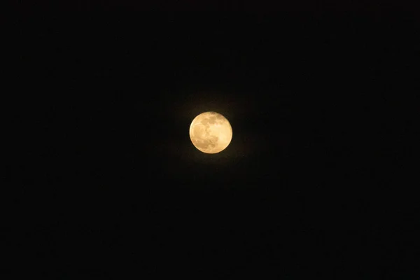 Full Wolf Moon Cloudy Sky January 2020 — Stock Photo, Image