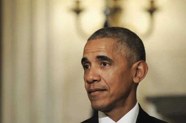 Ortak basın toplantısında zekâ sırasında Başkan Barack Obama konuşuyor — Stok fotoğraf