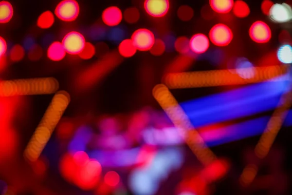 Rozostření zábava koncertní osvětlení na jevišti, bokeh — Stock fotografie