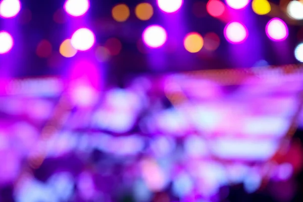 Defocused entertainment concert lighting on stage, bokeh — Stock Photo, Image