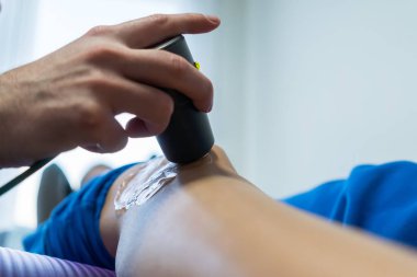 ağrı tedavisinde kullanılan elektro stimülasyon