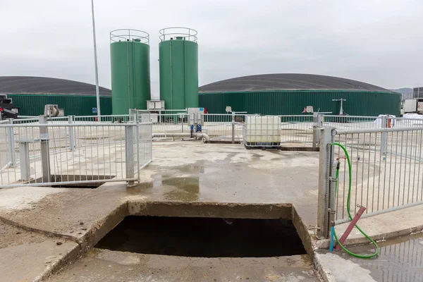 Elektriciteit uit biogas-elektriciteitscentrale — Stockfoto