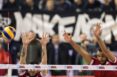 El ve voleybol oyun sırasında top closeup
