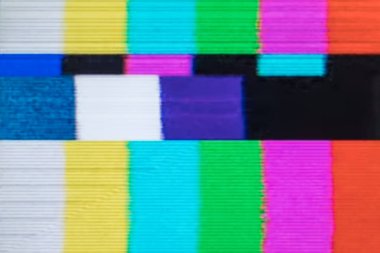 Televizyon ekranı kötü sinyal recepti tarafından neden olduğu statik gürültü ile
