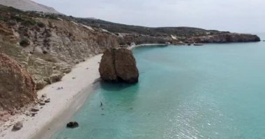 ünlü plaj, Firiplaka üzerinde Milos Adası Kiklad Adaları, Yunanistan uçuş.