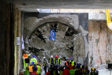 Şehrin merkezine metro inşaatı için çalışıyor