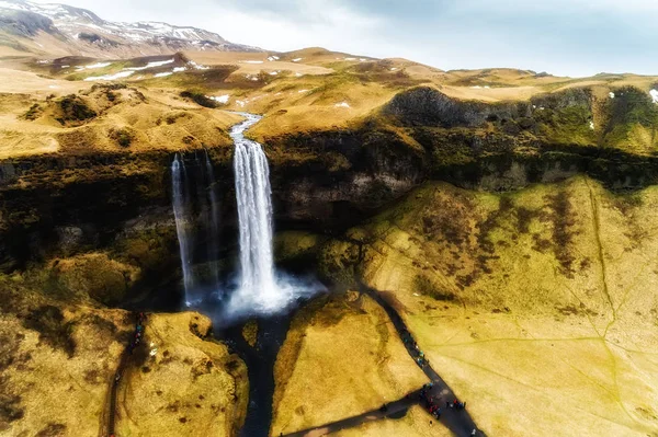 Luftaufnahme des berühmten Seljalandsfoss ist eine der schönsten — Stockfoto