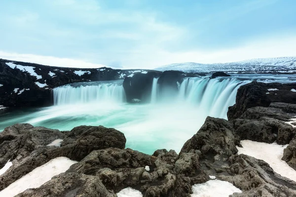 Godafoss jest jednym z najpiękniejszych wodospadów na Islandii — Zdjęcie stockowe