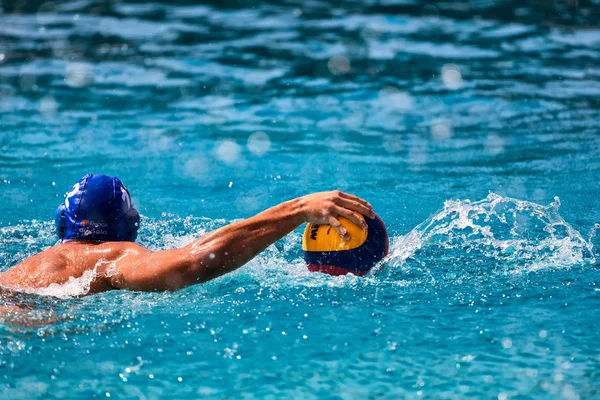 The players of the two teams in action during the Greek League w — Stock Photo, Image