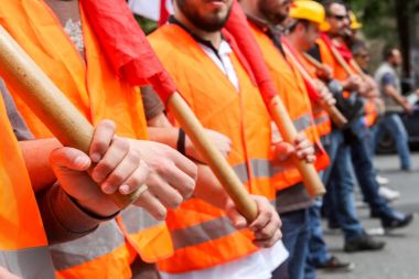 Protestocular Selanik'te Ulusal genel grev sırasında