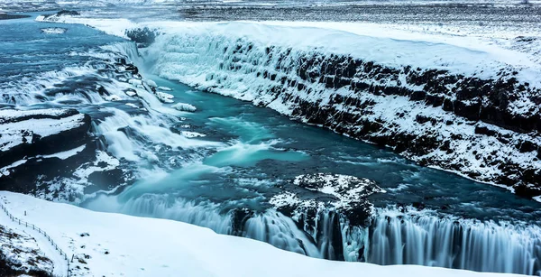 Slavné Gullfoss je jedním z nejkrásnějších vodopádů na já — Stock fotografie