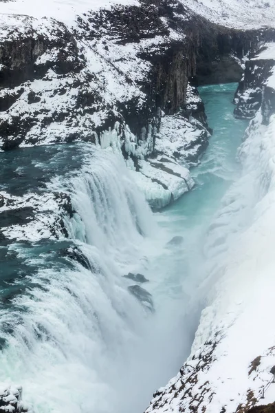 Słynny Gullfoss jest jednym z najpiękniejszych wodospadów i — Zdjęcie stockowe