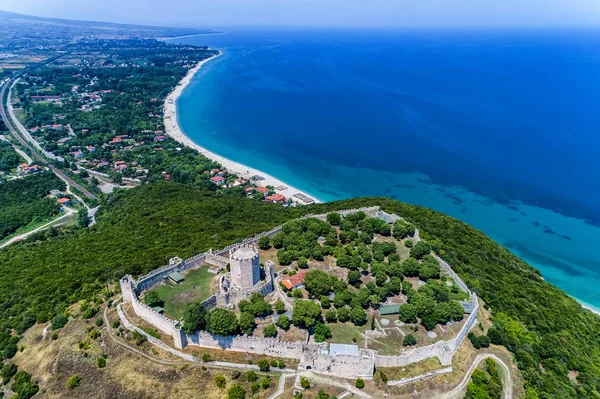 Vista aérea del castillo de Platamon, Pieria, Macedonia, Grecia — Foto de Stock