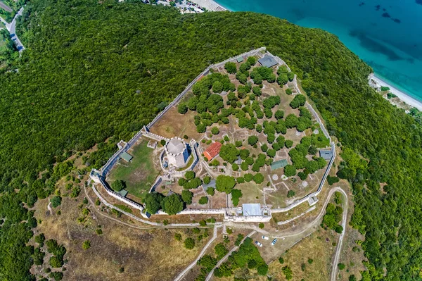 Вид с воздуха на замок Платамон, Пьерия, Македония, Греция — стоковое фото