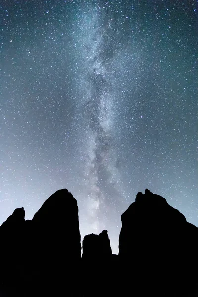 Mléčná dráha nad Meteora, Řecko — Stock fotografie