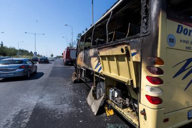 Bir Turist otobüsü ile trafik kazası