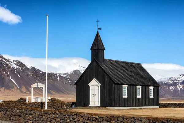 Schwarze Kirche von Budir in Island — Stockfoto