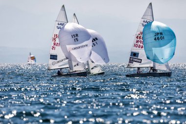  Sporcular Yatlar eylem sırasında 