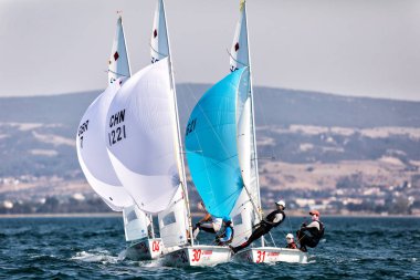  Sporcular Yatlar eylem sırasında 