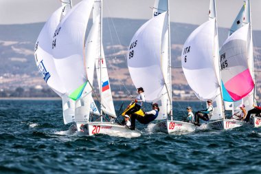  Sporcular Yatlar eylem sırasında 