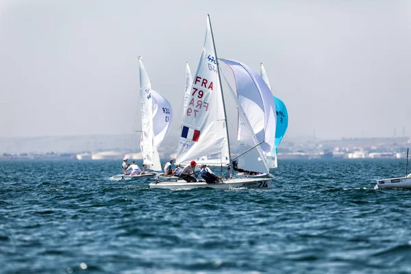  Sporcular Yatlar eylem sırasında 