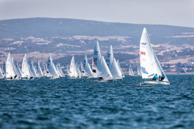  Sporcular Yatlar eylem sırasında 