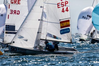  Sporcular Yatlar eylem sırasında 