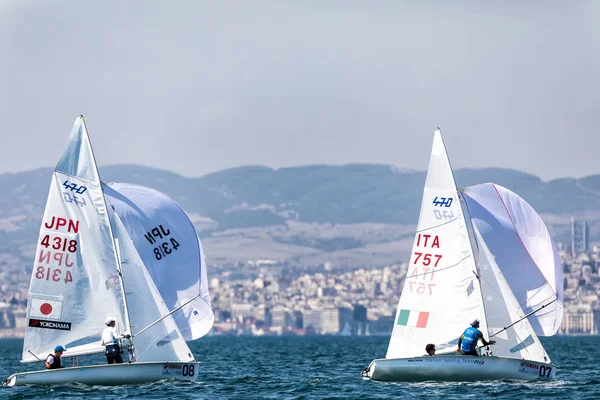  Sporcular Yatlar eylem sırasında 