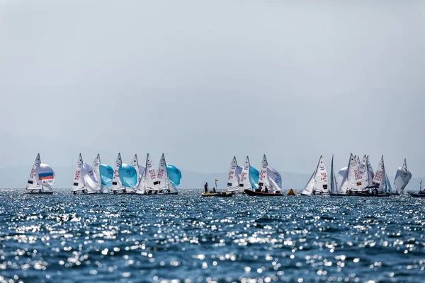  Sporcular Yatlar eylem sırasında 