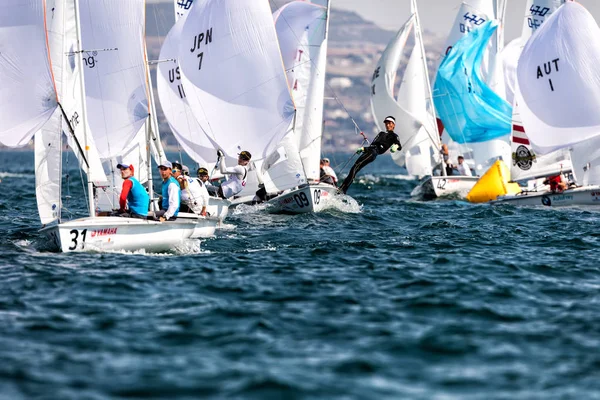  Sporcular Yatlar eylem sırasında 