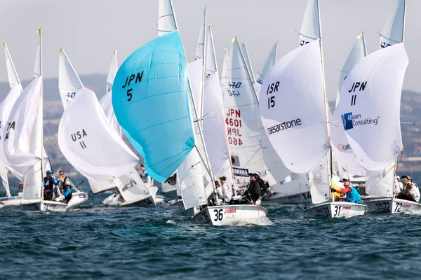  Sporcular Yatlar eylem sırasında 