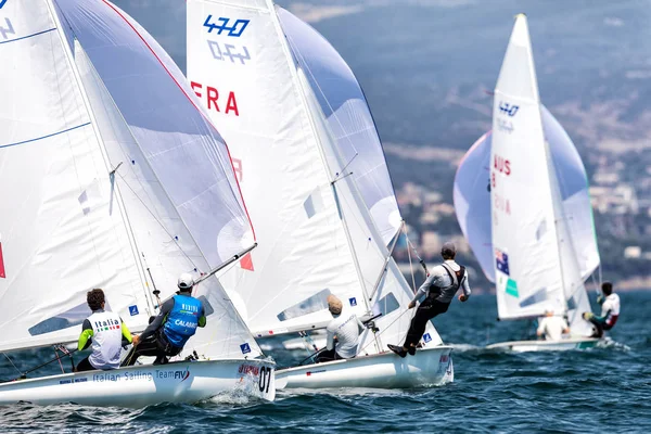  Sporcular Yatlar eylem sırasında 