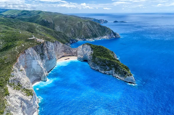 Vista aérea de Navagio (naufrágio) Praia na ilha de Zakynthos, Gr — Fotografia de Stock