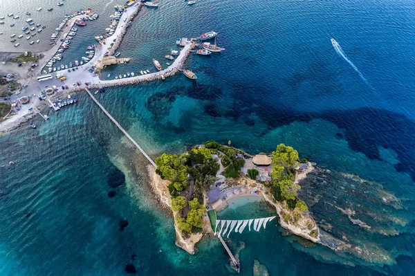 Vista aérea Agios Sostis con bidge, pequeña isla en Zakynthos , —  Fotos de Stock