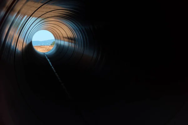 Будівництво газопроводу транс Адріатичного трубопроводу - крана в ні — стокове фото