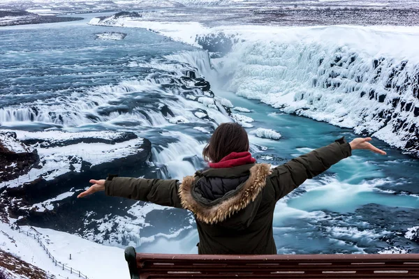 Beroemde Gullfoss is een van de mooiste watervallen op de I — Stockfoto