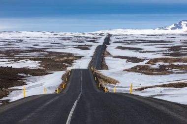İzlanda, Husavik için doğru yolda.