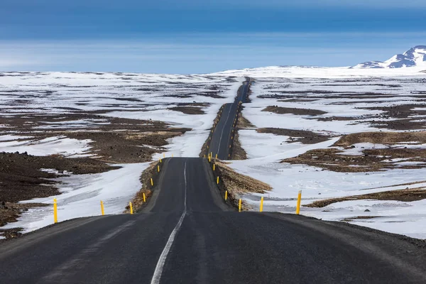 Дорога в Ісландії, Прямуючи до аеропорту. — стокове фото