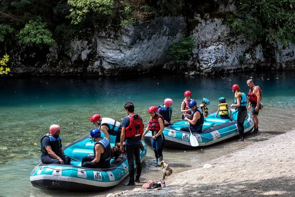 Adventure team robi, Spływ rzeką Voidomatis w Zagori — Zdjęcie stockowe