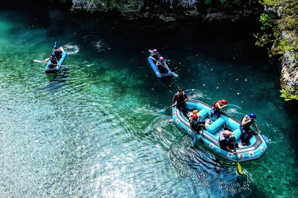 Adventure team robi, Spływ rzeką Voidomatis w Zagori — Zdjęcie stockowe