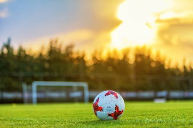 Sahada futbol topları 