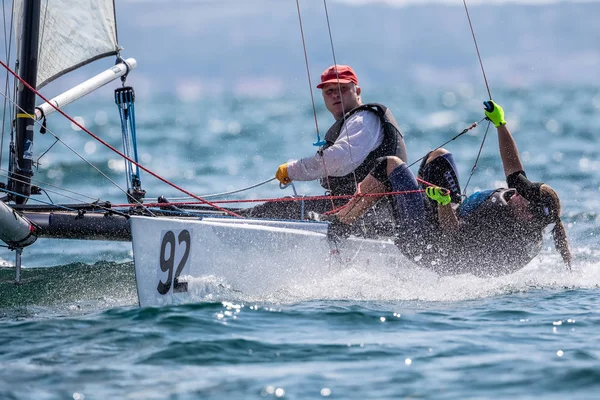 Sporcular Yatlar eylem sırasında 