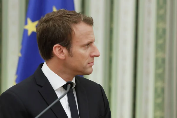 Francuski prezydent Emmanuel Macron z żoną Brigitte Tronier — Zdjęcie stockowe